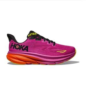 Women’s Hoka Clifton 9 size 9.5